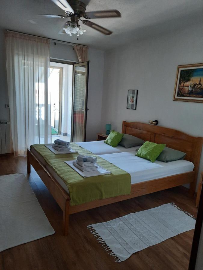 Apartments And Rooms Vinko Barbat na Rabu Luaran gambar