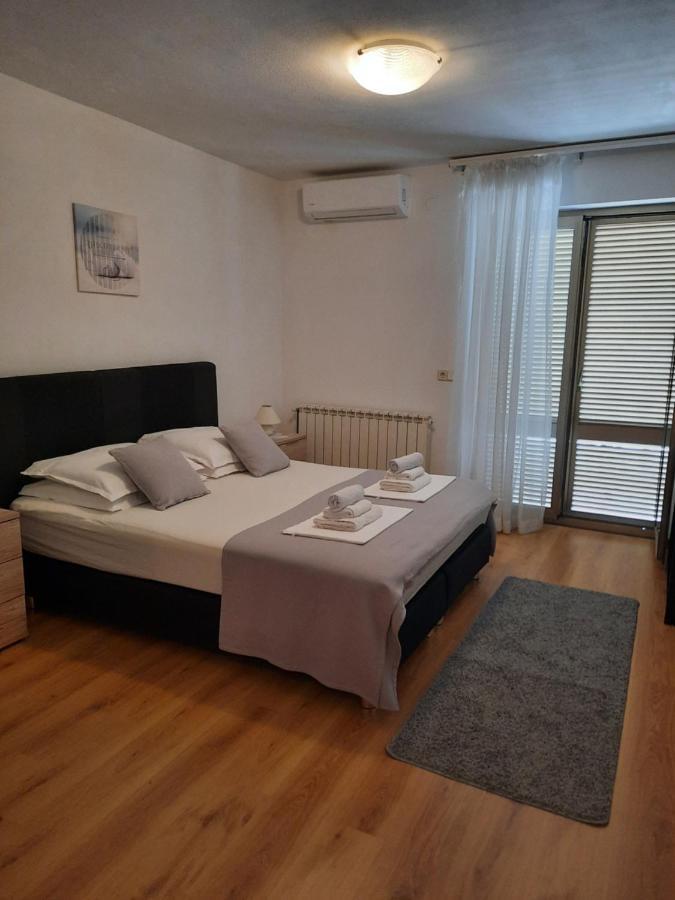 Apartments And Rooms Vinko Barbat na Rabu Luaran gambar
