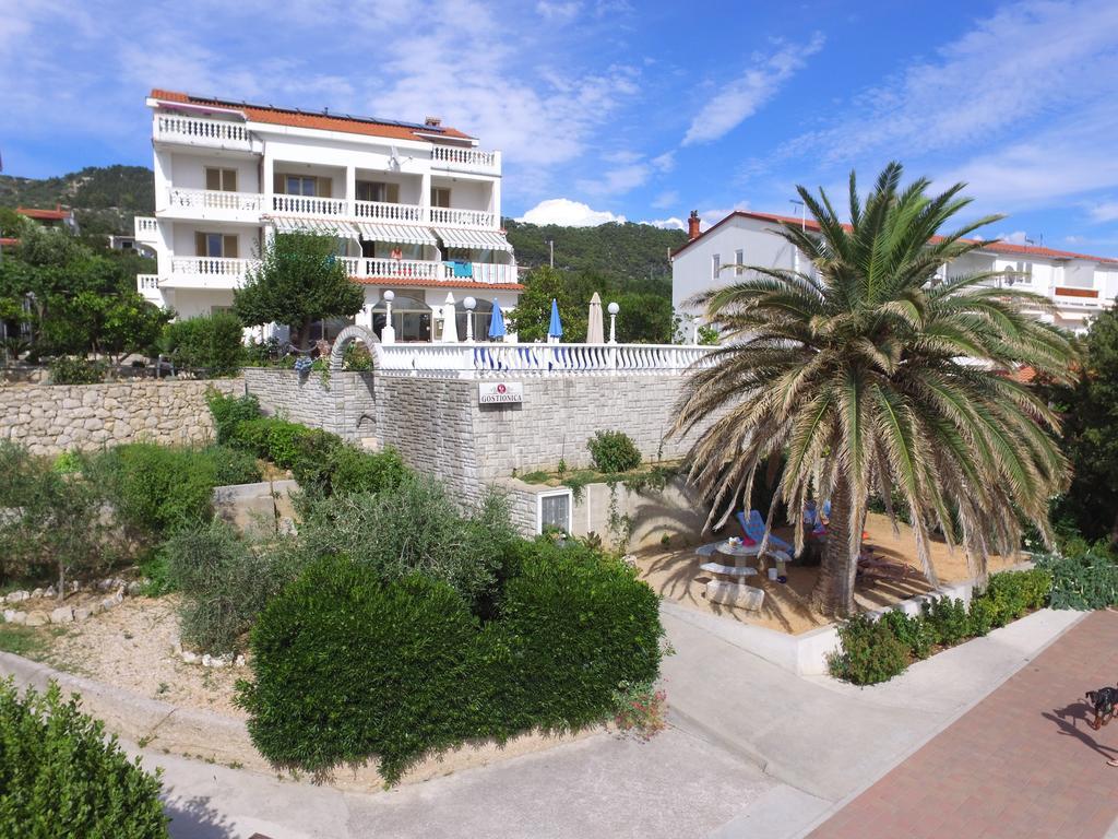 Apartments And Rooms Vinko Barbat na Rabu Luaran gambar