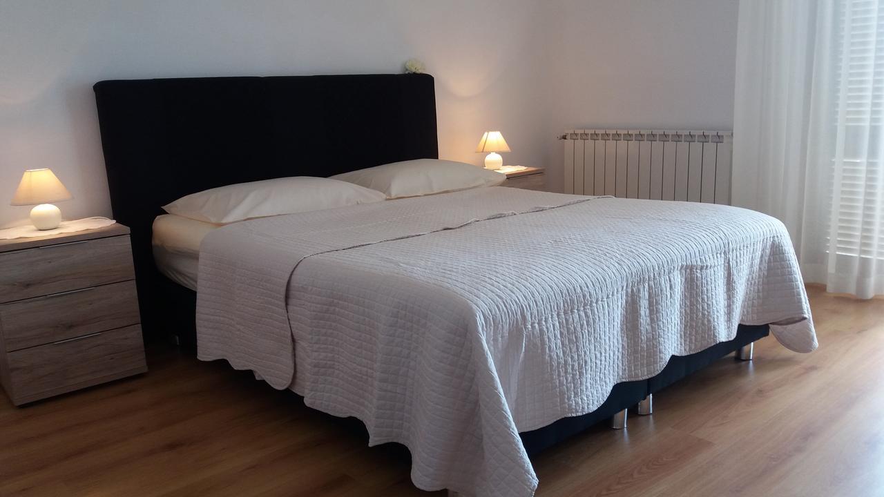 Apartments And Rooms Vinko Barbat na Rabu Luaran gambar