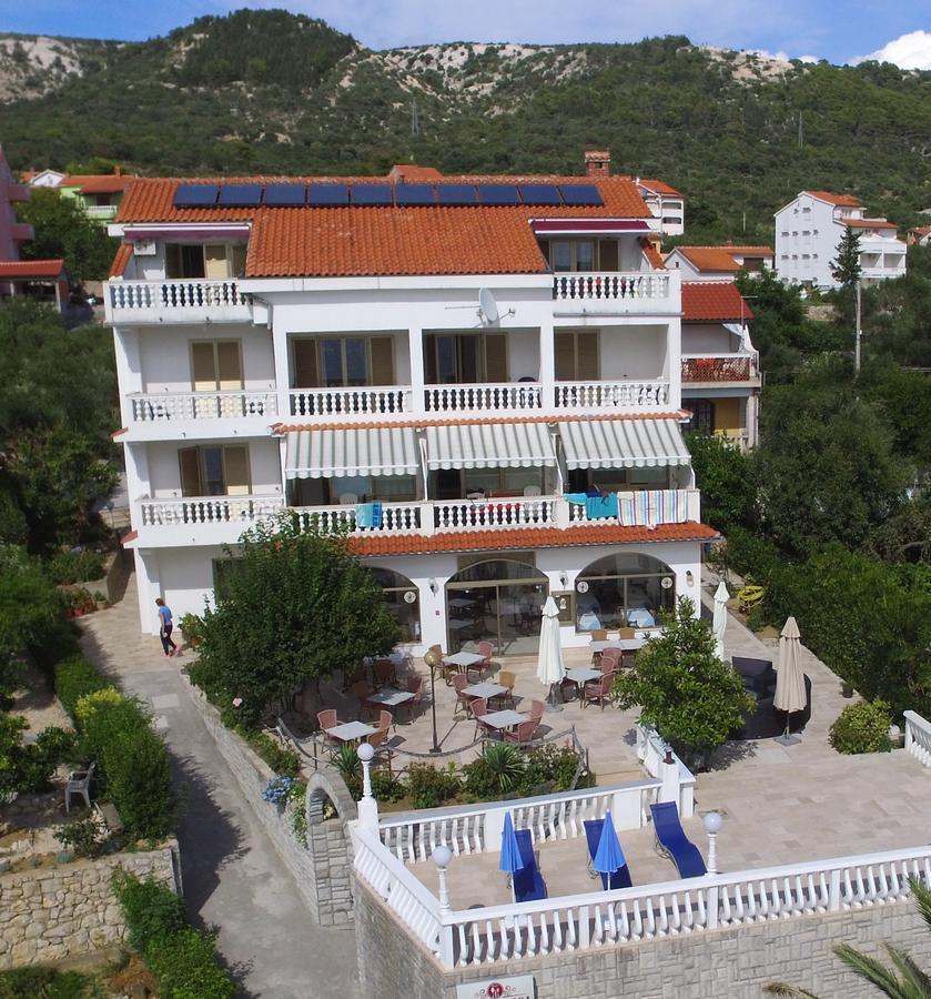 Apartments And Rooms Vinko Barbat na Rabu Luaran gambar