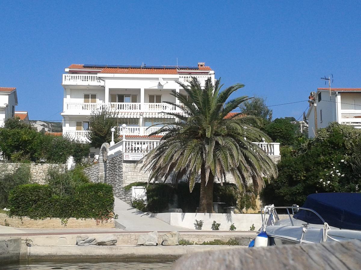 Apartments And Rooms Vinko Barbat na Rabu Luaran gambar