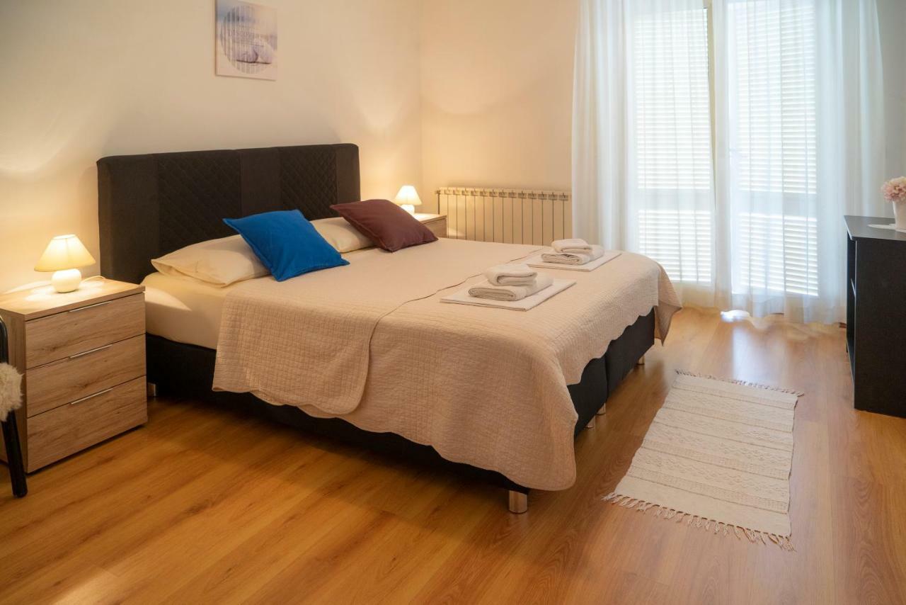 Apartments And Rooms Vinko Barbat na Rabu Luaran gambar